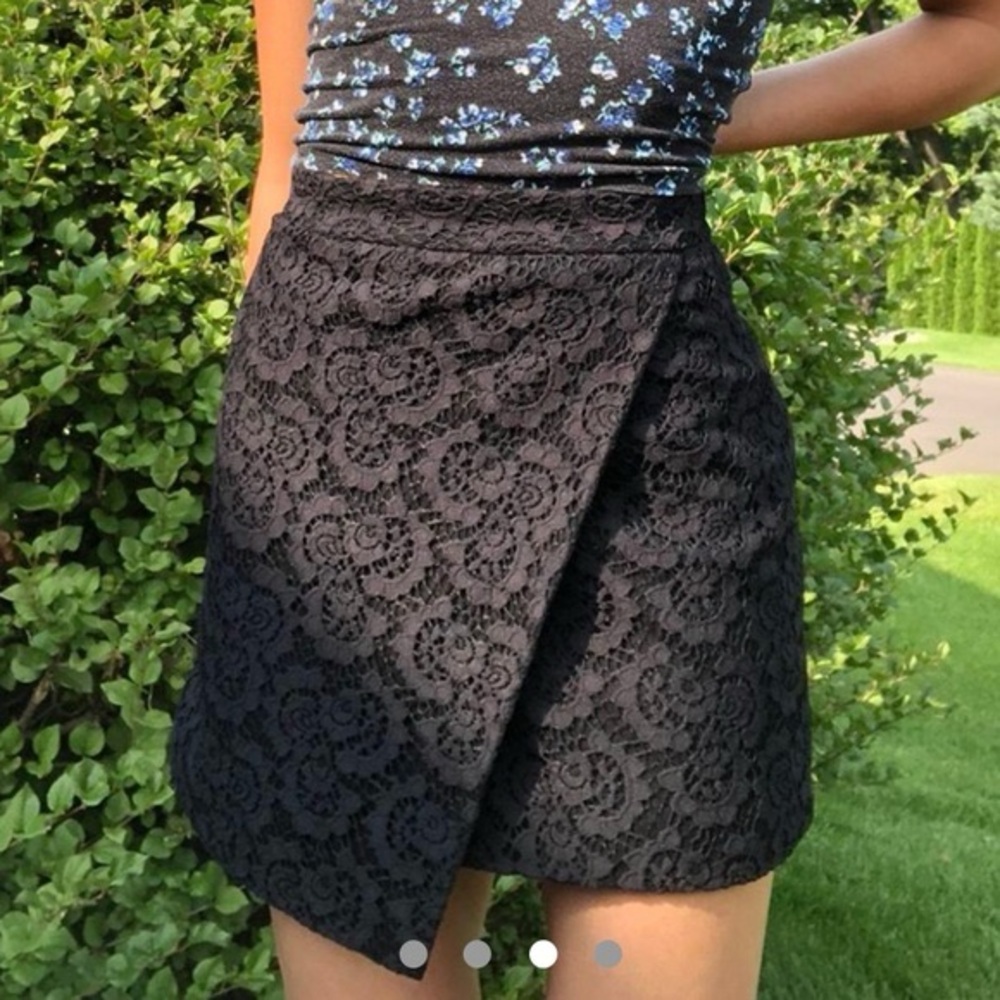 Madewell Black Lattice Mini Skirt‎ size 2